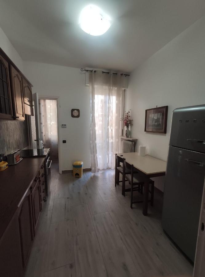 Appartamento C&Y Torelli 1 Новара Экстерьер фото