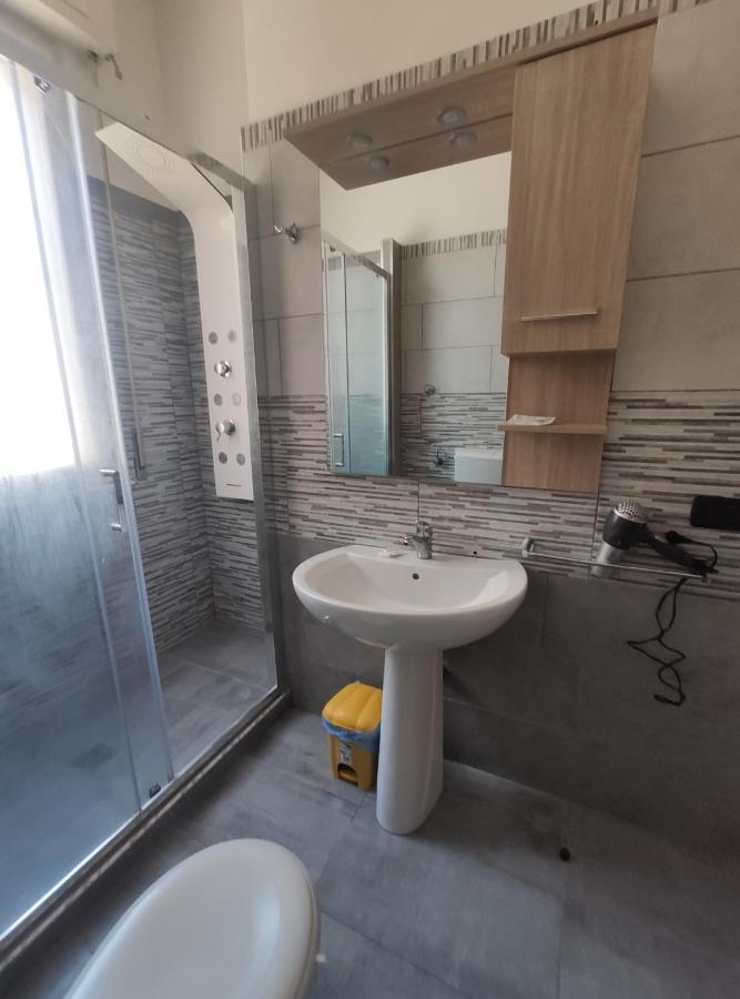 Appartamento C&Y Torelli 1 Новара Экстерьер фото