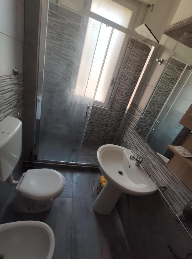 Appartamento C&Y Torelli 1 Новара Экстерьер фото